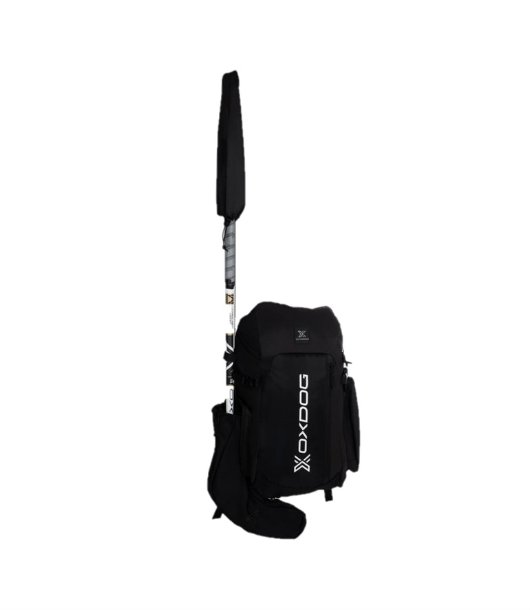 Oxdog OX1 Stick Backpack Black/White, Svart/Vit innebandyryggsäck med klubbfack från Oxdog
